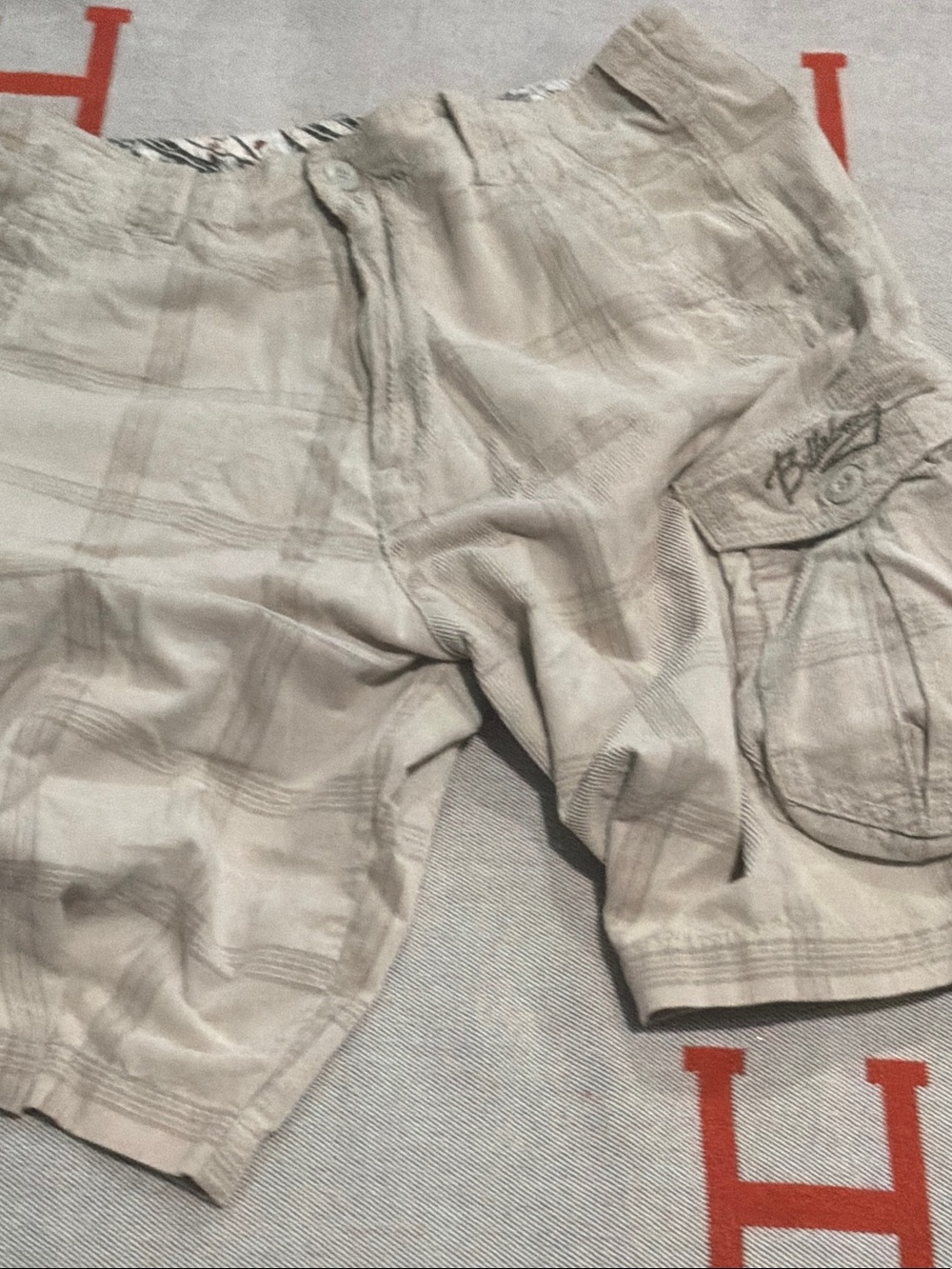 Vintage Billabong Men's Light Beige Plaid Cargo Shorts